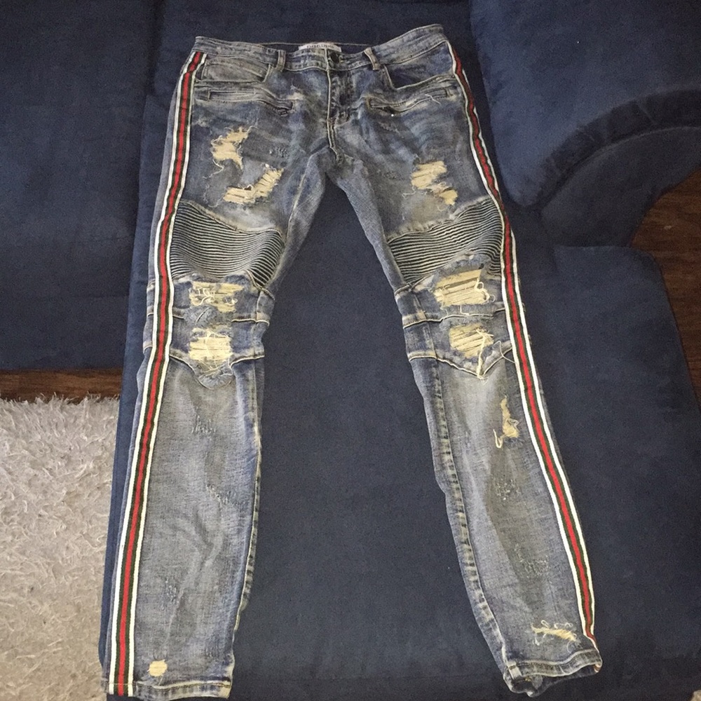 Men’s Embellish jeans distressed